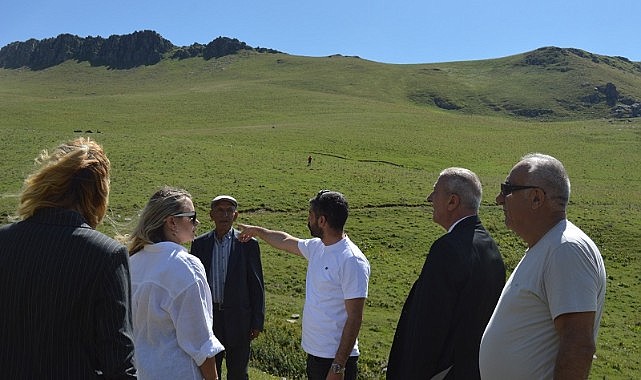 Göle Belediyesi “şebeke suyu” için sağlık ekipleriyle yer tespiti yaptı