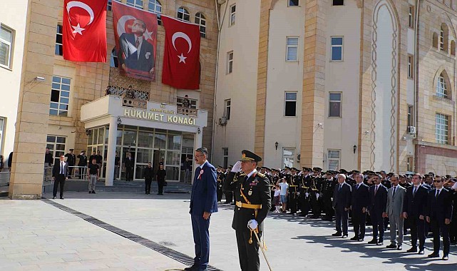 Hakkari'de 30 Ağustos Zafer Bayramı coşkusu