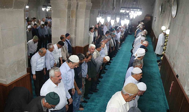 Haniye için Bitlis'te gıyabi cenaze namazı kılındı