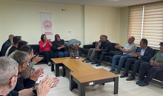 Huzurevi’nde Bocce takımı kaptanı Ağın için özel doğum günü etkinliği