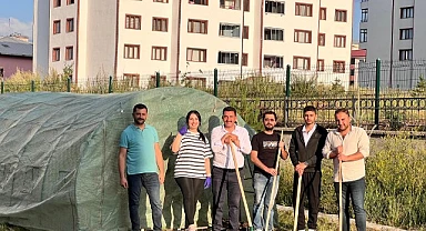 Huzurevi'nde sakinler için kendi el emeğiyle yapılan bahçe tamamlandı