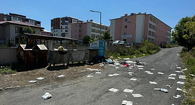 TOKİ'lerde çöpler sokaklara taştı, vatandaş isyan etti
