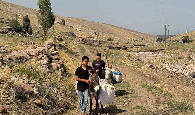 Iğdırlı çocukların eşekle su taşıma çilesi