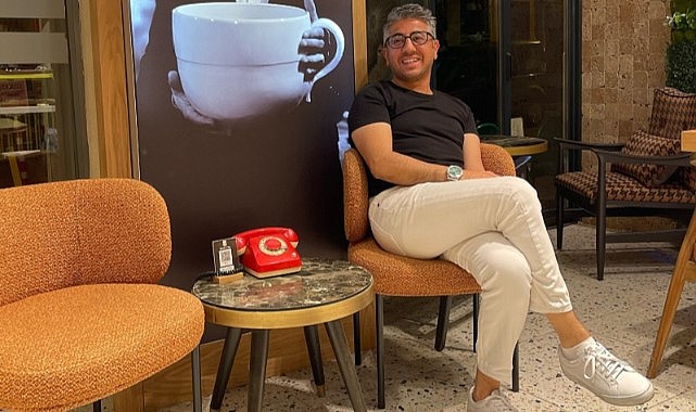 İlter Avşar, Türkiye'yi sosyal medyadan dünyaya tanıtıyor