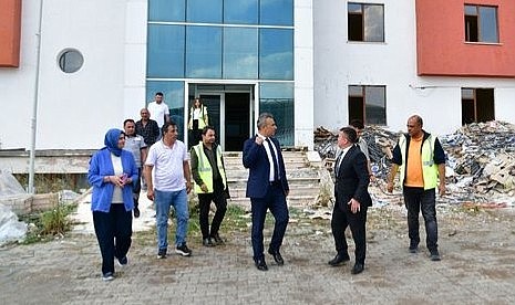 Vali Çiçek, KYK yurtlarındaki tadilatları inceledi