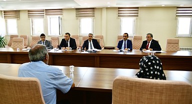 Vali Çiçek, vatandaşların sorunlarını dinledi