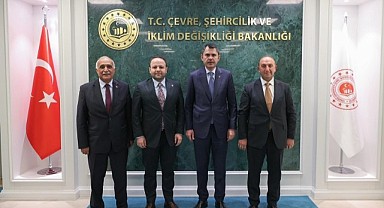 Vekil Koç, partisinin Belediye başkanlarıyla kurumu ziyaret etti