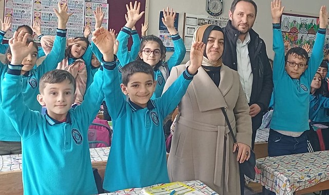 Yardımsever gençler, gönüllerde taht kurdular