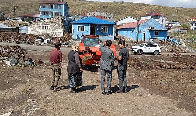 AK Parti Göle'de selden zarar gören vatandaşları ziyaret etti