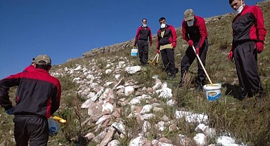 Ardahan’ın simgesi “Ayyıldız” dağındaki solmuş yazılar boyanmaya başlandı