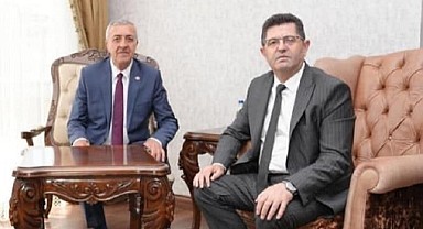 Başkan Budak, Çekmeköy Belediye başkanı Orhan Çerkez’i ziyaret etti