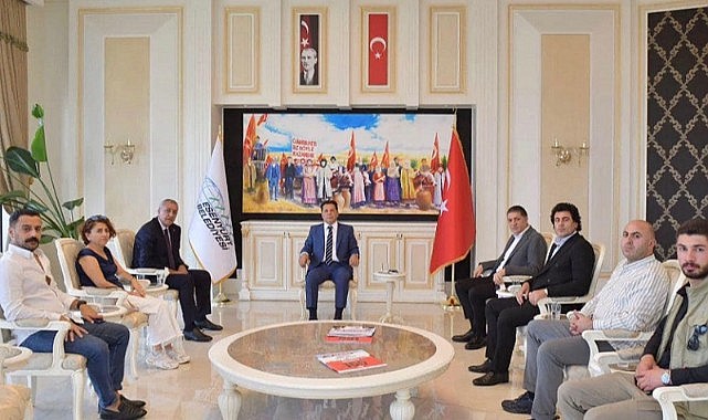 Başkan Budak, Esenyurt Belediye başkanı Özer’le görüştü