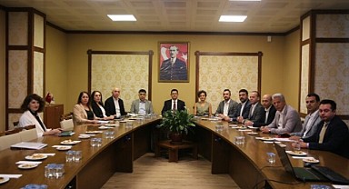 Başkan Çerkez, toplu taşıma hizmetlerini geliştirmek için İETT ile görüştü