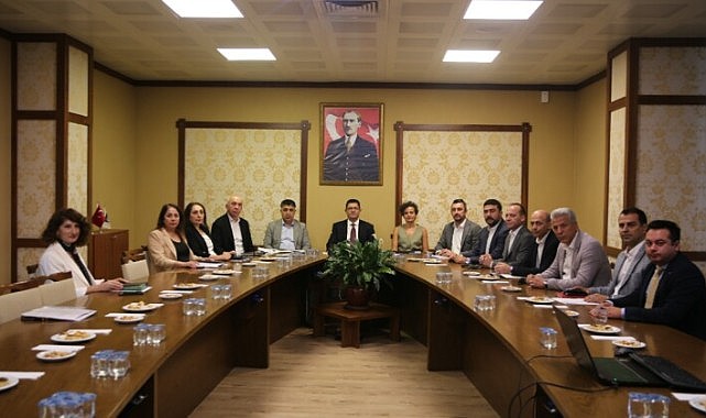 Başkan Çerkez, toplu taşıma hizmetlerini geliştirmek için İETT ile görüştü