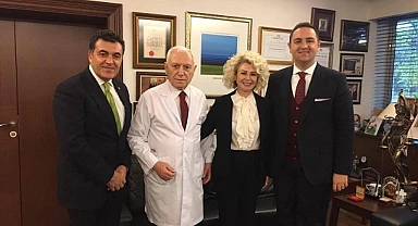 Başkan Demir, ünlü organ nakli cerrahı Mehmet Haberal’ı tebrik etti