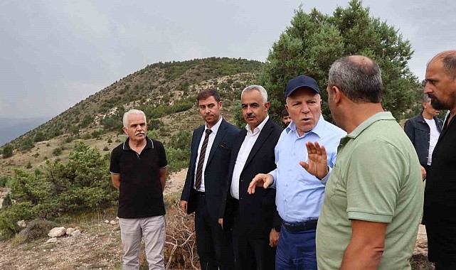 Başkan Sekmen, Oltu'da yapımı devam eden göletlerde incelemelerde bulundu