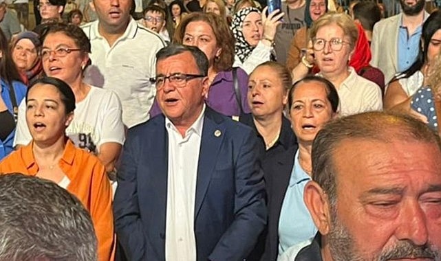 Belediye Başkanından örnek davranış: ’Halk oturmuyorsa biz de oturmayız’ dedi
