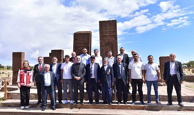 Bitlisli gazilere tarihi mekanlar gezdirildi