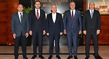 CHP Ardahan heyeti Yavaş’la görüştü