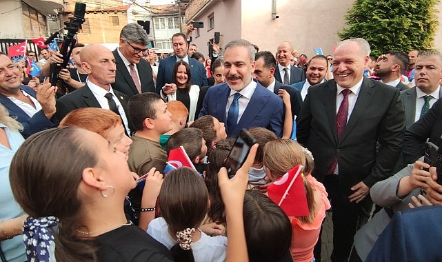 Dışişleri Bakanı Fidan: "Kosova'da Türk toplumu 600 yıldan bu yana ayakta durmaya gayret etti"