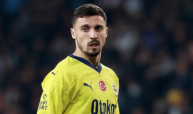 Fenerbahçe, Krunic'in Kızılyıldız'a transfer olduğunu duyurdu