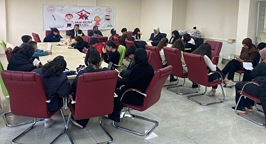İl Müdürü Çetinkaya, öğrencilerle sohbet etti
