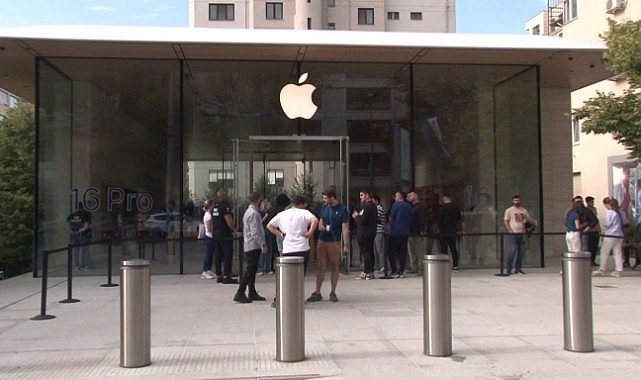 iPhone 16 kuyruğu!