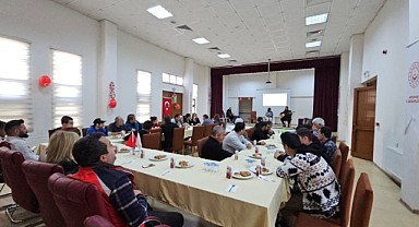 İşitme engellilerin farkındalığı için bir araya geldiler