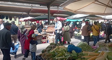 Kışlık sebze ve meyveler tezgahları süslemeye başladı
