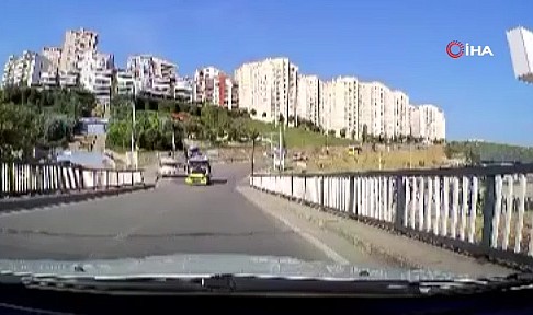 Kontrolden çıkan minibüsün dereye uçma anı böyle görüntülendi