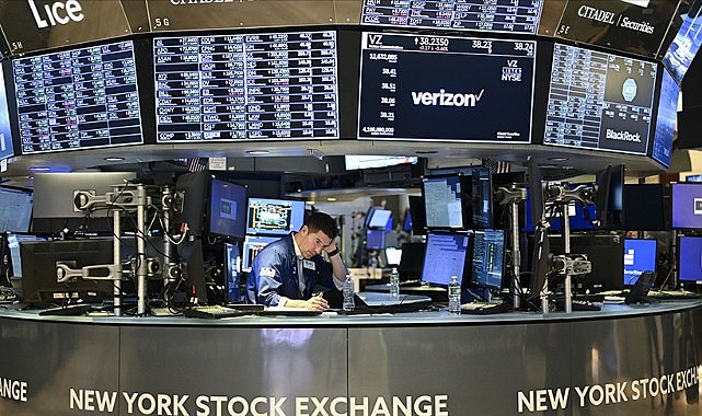 New York borsası çalkantılı ağustos ayını kazançla tamamladı