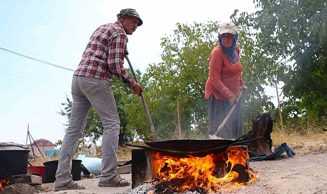 Nohudun kum ve ateşle dansı