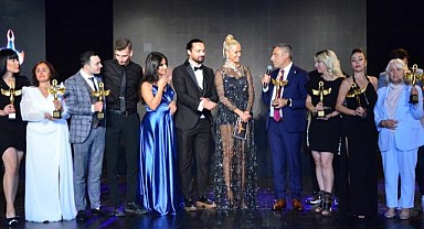 Öztürk Yılmaz, “2024 yılının en başarılı siyasetçisi” seçildi