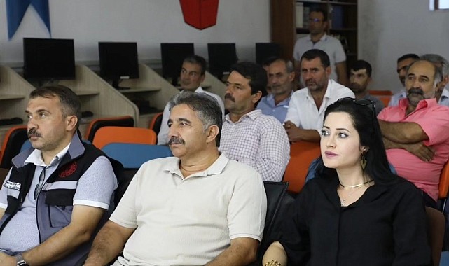 Palu'da üreticilere tarımda yeni dönem bilgilendirmesi yapıldı