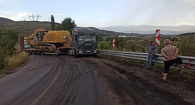 Posof’un kapısı var yolu yok!