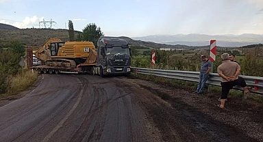 Posof’un kapısı var yolu yok!