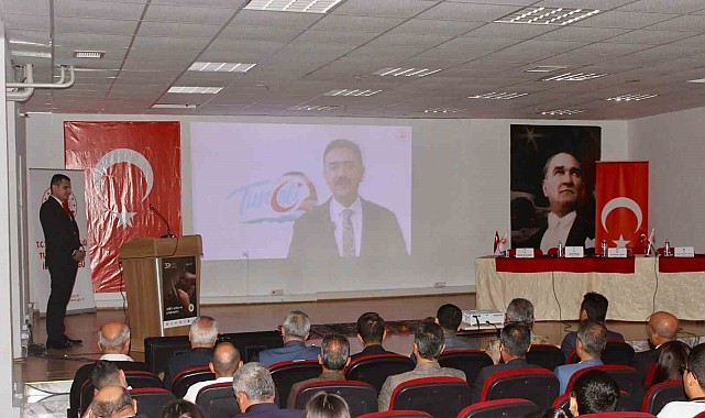 Tunceli'de, ahiler öğrencilerle buluştu