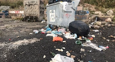 Ulgar Dağı'ndaki çeşme çöp içinde