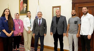 Yeşilay Ardahan Şubesi Rektör Biber'i ziyaret etti