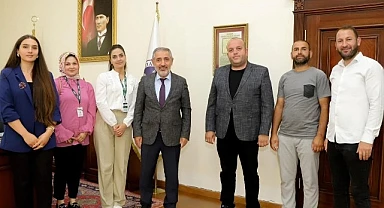 Yeşilay Ardahan Şubesi Rektör Biber'i ziyaret etti