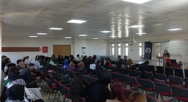Ardahan Üniversitesi öğrencilerine "Bağımlılıkla Mücadele" eğitimi verildi