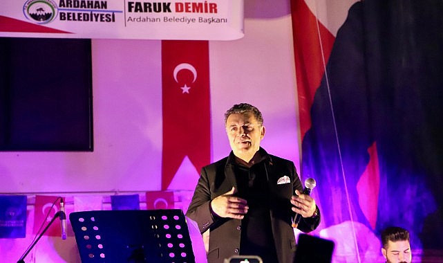 Başkan Demir sahneye çıktı