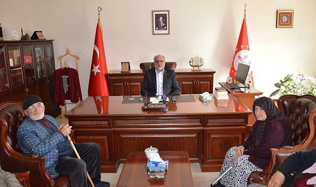 Camiler ve Din Görevlileri Haftası'nda huzurevi sakinlerinden anlamlı ziyaret