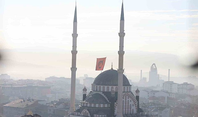 Elazığ'da sisli sabah
