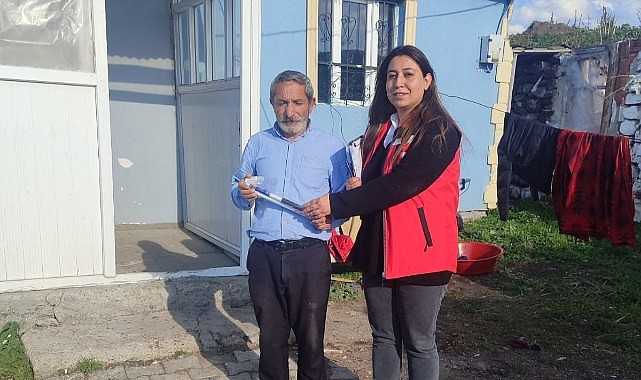 Göle'de görme engelli vatandaşa beyaz baston desteği