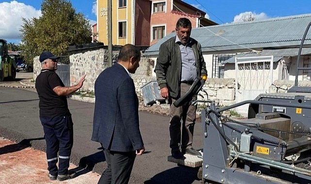 Hanak'ta asfaltlama çalışmaları başladı
