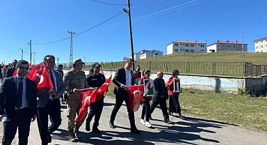 Hanak'ta Filistin'e destek yürüyüşü