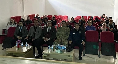 Hanak'ta velilere bağımlılıkla mücadele eğitimi verildi