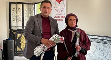 İl Tarım, Çiftçi kadınların günü gülle kutladı