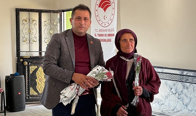 İl Tarım, Çiftçi kadınların günü gülle kutladı
